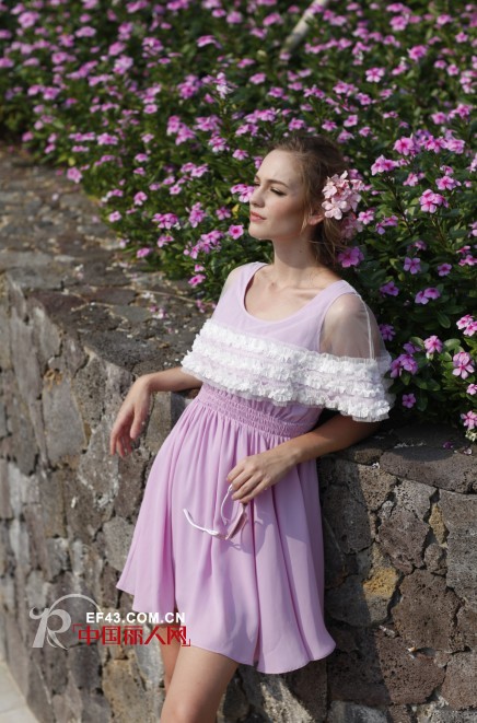 情人节NO.19开春美搭,让你马上有桃花