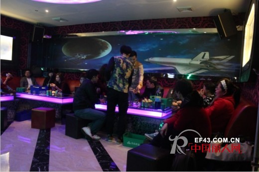 它钴男装携手新春好礼恭贺大家开工大吉