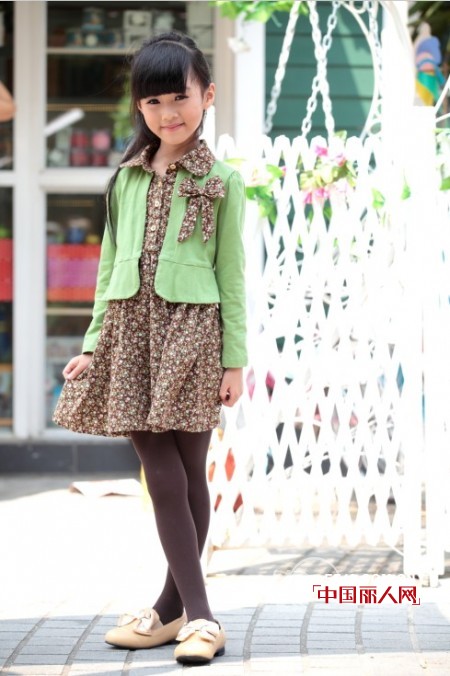 森女系童装连衣裙 打造气质小女神