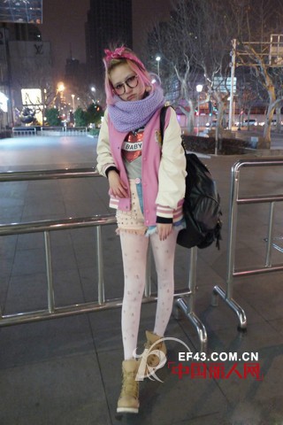 原宿风发型是什么样的 原宿风发型怎么搭配外套