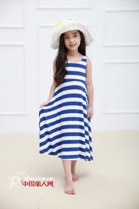 旅游适合穿什么服装 夏季服装怎么搭配凉快