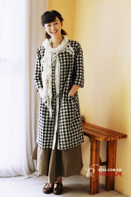 森女系长裙怎么搭配 连衣长裙搭配方式