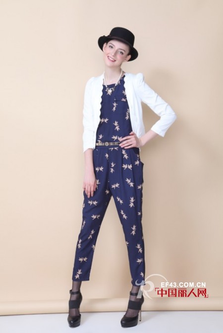 腿粗的人穿什么裤子显瘦 深色裤子搭配怎么上衣