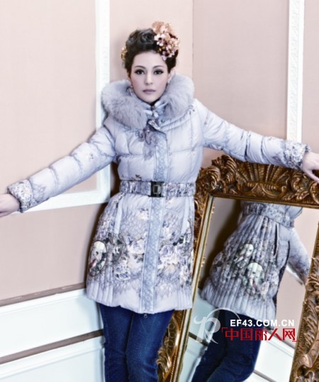 牛仔裤配什么上衣好看 刚结婚的女性穿什么款式