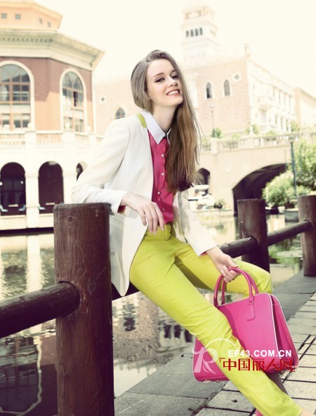 什么颜色比较适合春夏穿 荧光绿和玫红怎么搭配