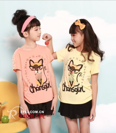 假两件连衣裙怎么搭配 什么颜色的短裙最好搭配