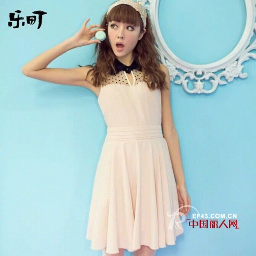 日系新款无袖连衣裙 娇俏小女生塑造萝莉风
