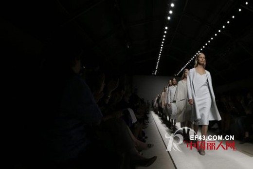 米兰时装周力挽狂澜 意大利时尚不死