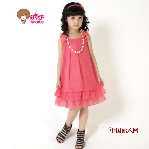 童装无袖公主裙 塑造萌到爆的贴心小萝莉