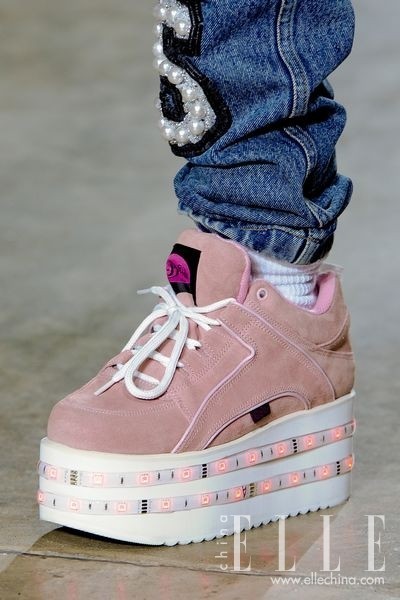 2014秋冬伦敦时装周上的那些美鞋