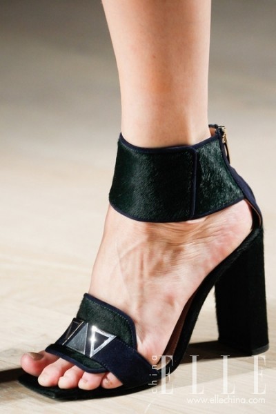 2014秋冬伦敦时装周上的那些美鞋