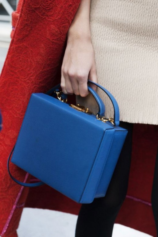 2014伦敦时装周街拍 皮鞋+方包打造初春潮流范儿