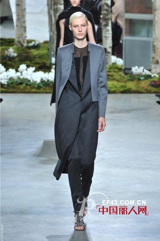 三款女汉子造型 纽约时装周上显亮点