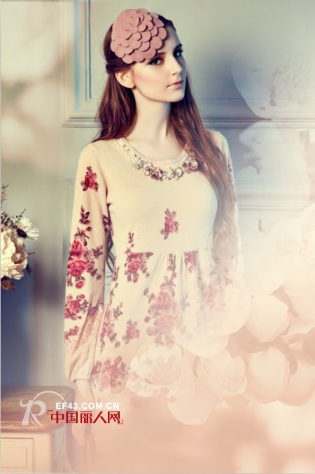 碎花连衣裙搭配 碎花款式怎么搭配