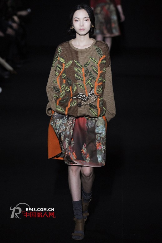 雎晓雯2014秋冬米兰时装周走秀品牌与图片集锦