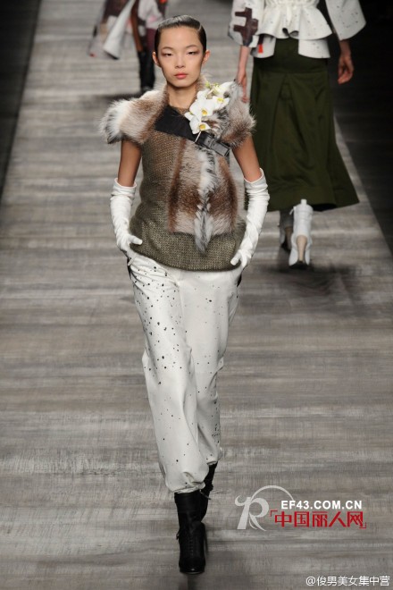 雎晓雯2014秋冬米兰时装周走秀品牌与图片集锦