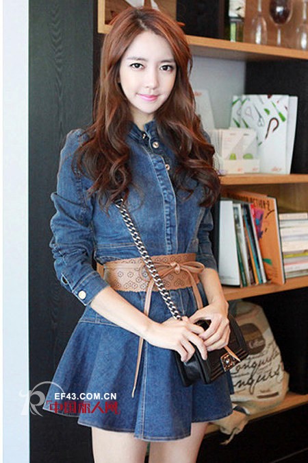 春装牛仔连衣裙款式搭配 经典牛仔连衣裙单品推荐