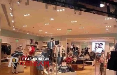 GAP湖南长沙悦方IDMALL店盛大开业