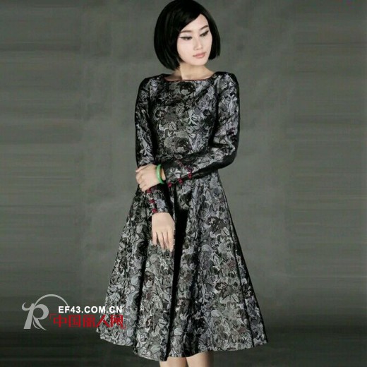 中式高腰伞裙 散发着东方熟女独特魅力