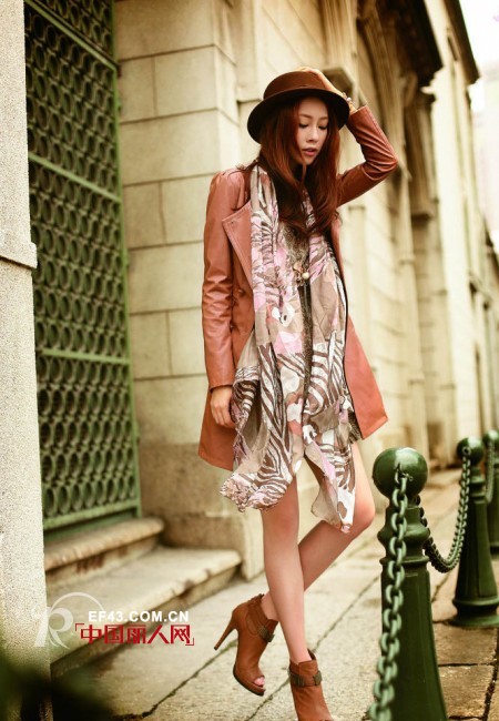 薄款风衣内搭怎么穿 什么款式比较的有品味