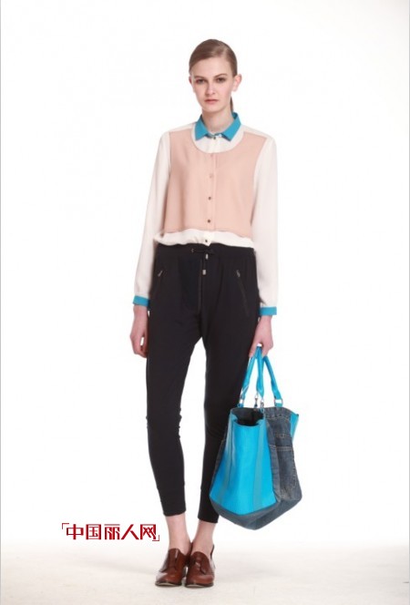 九分裤怎么搭配上衣 休闲裤配什么面料好看