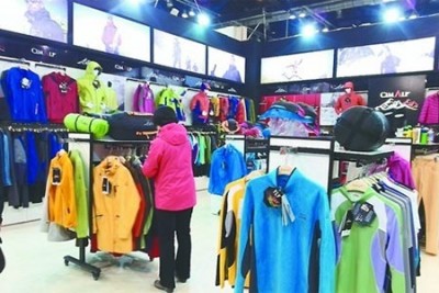 服装企业掘金户外市场 尝试引入“私人定制”