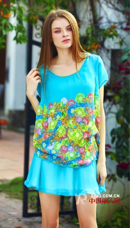 藏红花是什么 春季服装搭配 小花朵点缀的服装好看吗