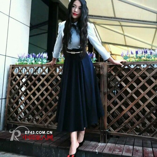 复古的街拍风 一种沉淀的华丽感