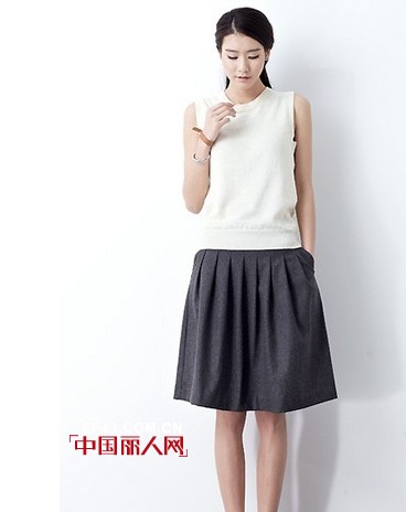 优质PU皮显瘦百褶裙 文艺范毛呢百褶半身裙