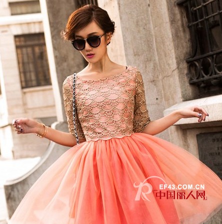 各式连衣裙搭配 清新甜美复古潮流各有范儿