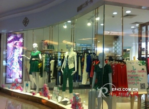 热烈庆祝翩翩女孩--隽广东佛山直营店盛大开业