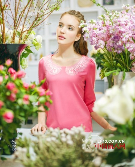 玫瑰花式装扮look  艳丽甜美范单品推荐