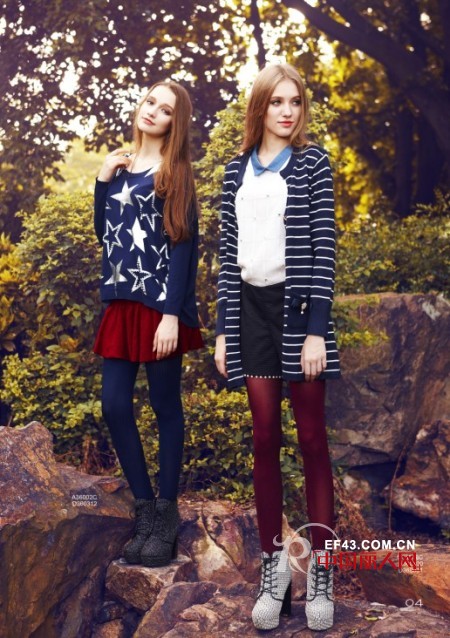 星星点缀服装款式 星星图案上衣下身配什么好看