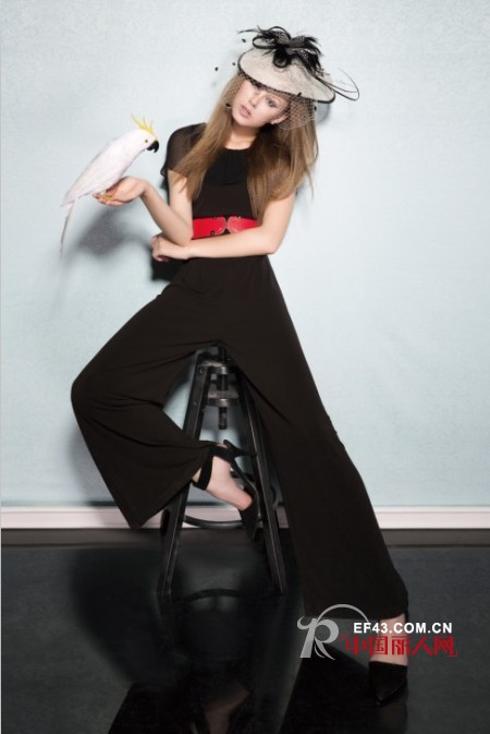 连体裤裙适合什么人穿 连体阔腿裤怎么搭配