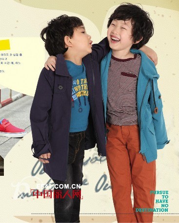 韩版外套怎么搭配 韩版外套搭配什么裤子