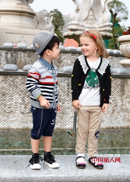 什么季节去旅游最好 T恤配什么外套合适