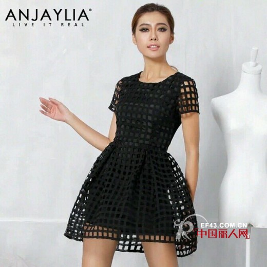 新款欧版通勤连衣裙 欧根纱网纱单品介绍