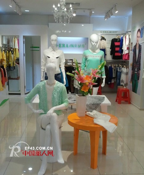 热烈祝贺淑女时代品牌女装阳江江城新店隆重开业