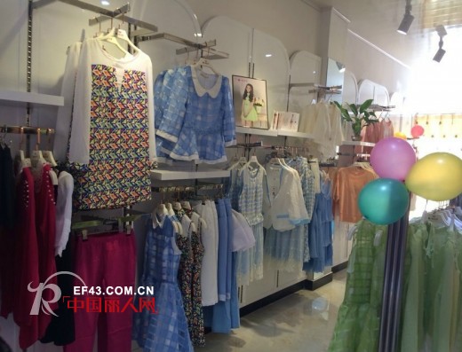 热烈庆祝女装品牌K.纯依秀昆明店隆重开业