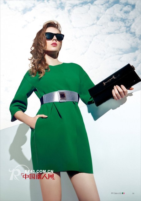 什么是祖母绿  绿色连衣裙怎么搭配