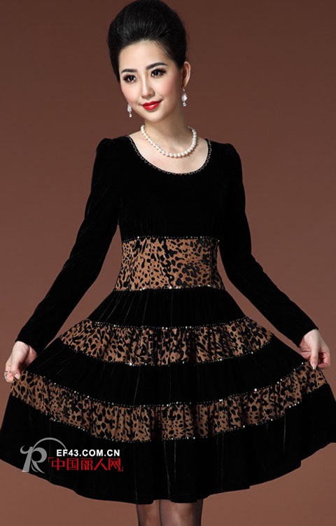 职场女性怎么穿着 中年职业女性如何打扮