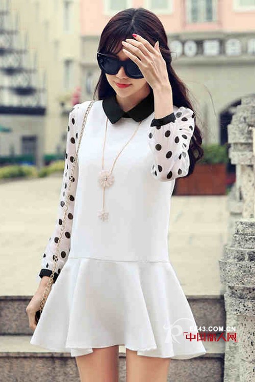 春装连衣裙搭配 连衣短裙的搭配方法