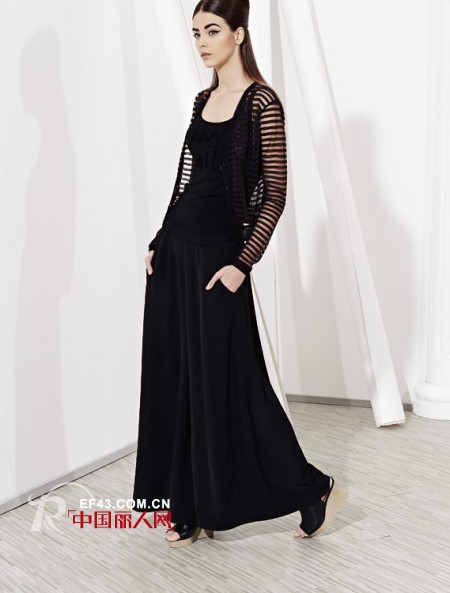 夏天什么样的长裙好看 长裙配什么鞋子好看