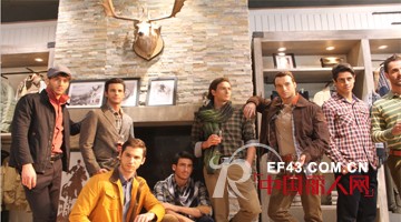 拿下最大展出面积 石狮军团演绎时尚转身