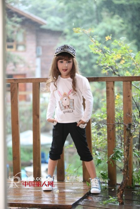 长袖T恤配什么休闲裤 春天什么裤子比较舒适