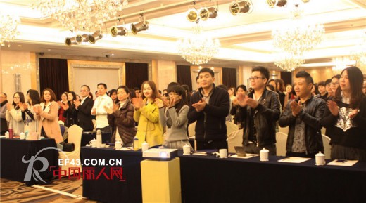 雪歌全员参加《为自己而战——如何成为企业最受欢迎的人》公共培训课程