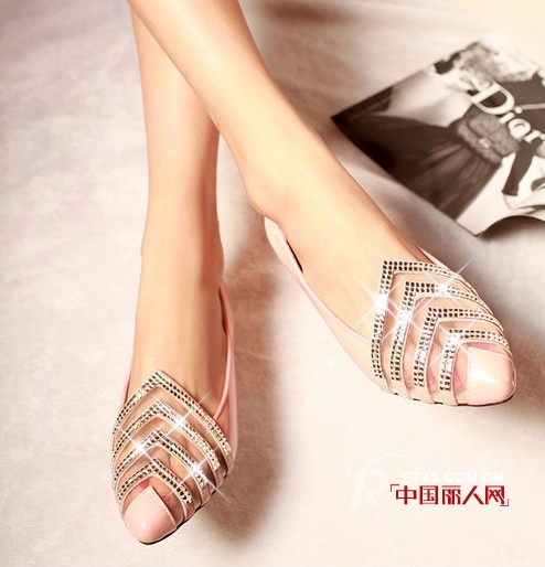 新款平底鞋时尚看点 网纱尖头单鞋串珠鞋LOOK