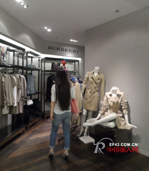 图案女装2014秋冬新款紧张设计中 将于五月开发布会