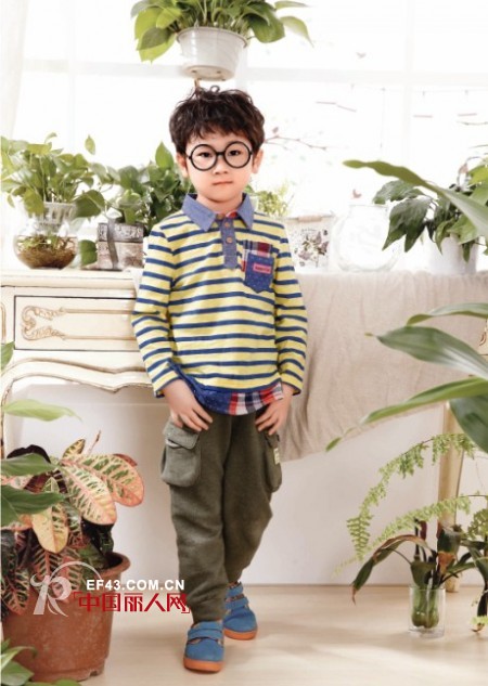 条纹T恤配什么裤子 春季条纹T恤怎么搭配