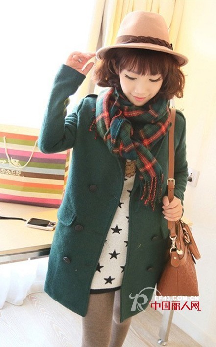 天气降温的时候连衣裙搭配什么外套合适